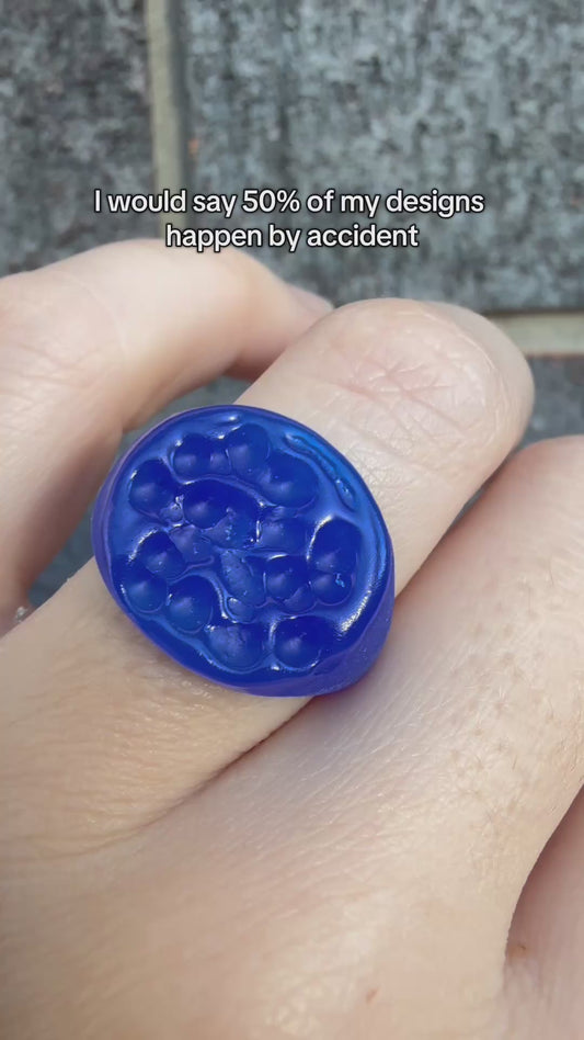 Unearthed XL Signet Ring (Size M)